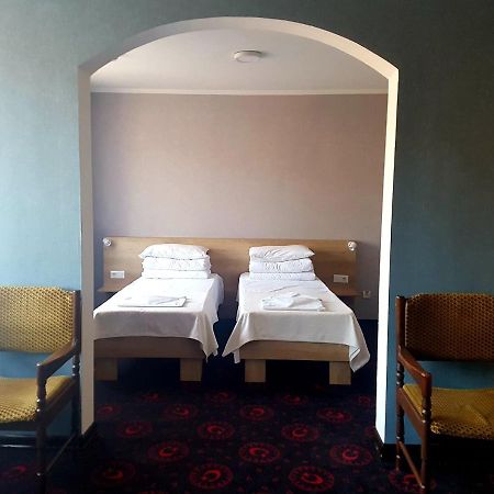 Institutul Muncii Hotel Chisinau Bagian luar foto